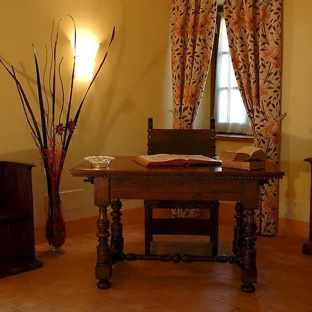 Bed & Breakfast Aia Mattonata Relais Siena