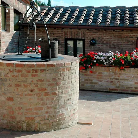 Aia Mattonata Relais Couette-café 3*