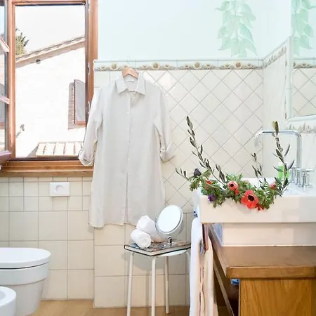 Oda ve Kahvaltı Aia Mattonata Relais 3*